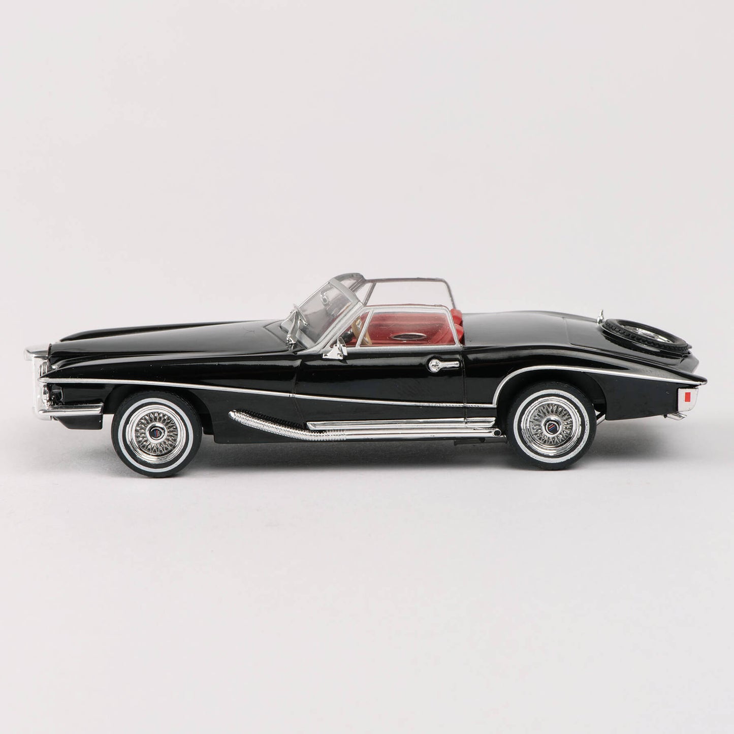 Stutz Blackhawk 1:43 scale